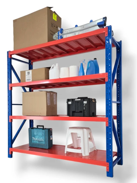 מדפים ממתכת תעשייתיים לבית, למחסן ולעסק – פתרון אחסון חכם לכל צורך